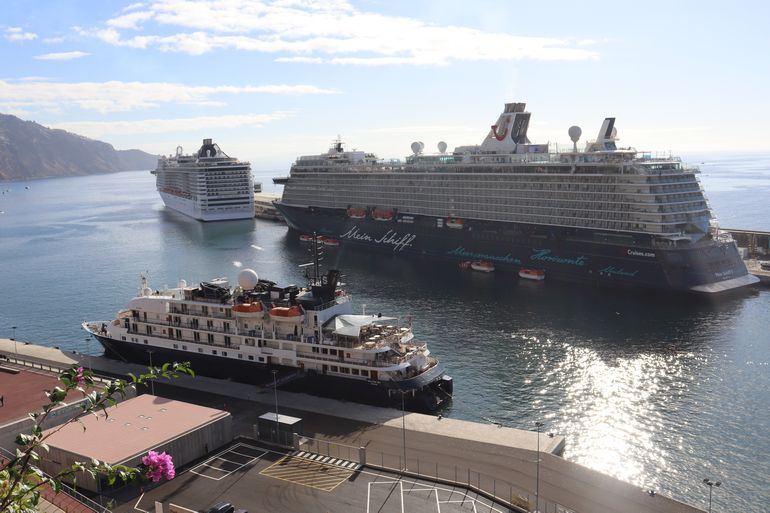 Navios cruzeiro no Porto do Funchal