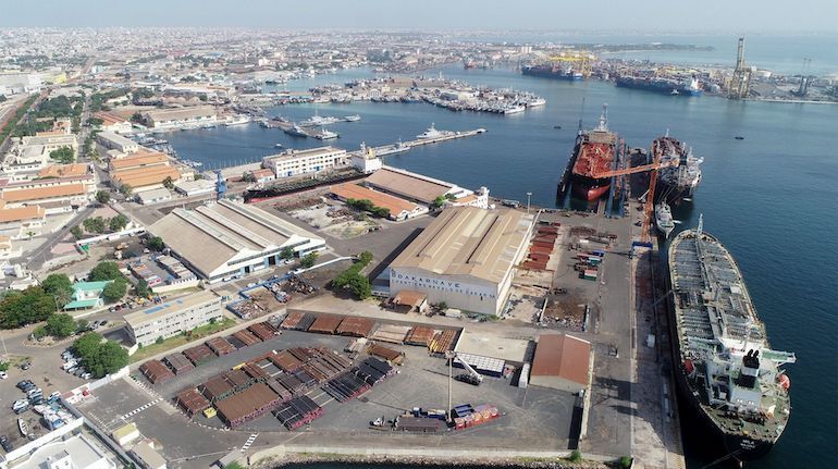 Vista geral da área de implantação do estaleiro e sua localização no porto de Dakar (imagem Lisnave internacional)
