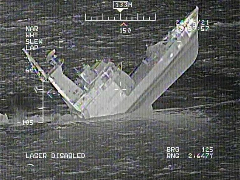 Momento do afundamento da Corveta JACEGUAI registrado por câmera de imagem infravermelho de uma aeronave